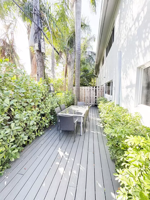 Palm Beach, FL 33480,234 Oleander AVE 1