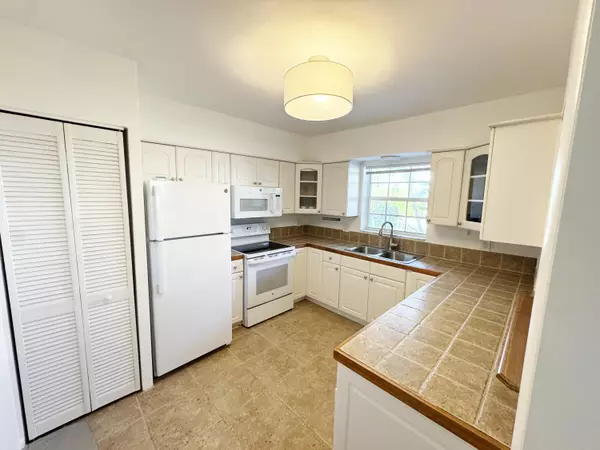 Palm Beach, FL 33480,234 Oleander AVE 1