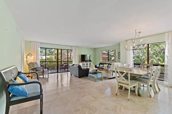 Palm Beach Gardens, FL 33418,413 S Brackenwood LN