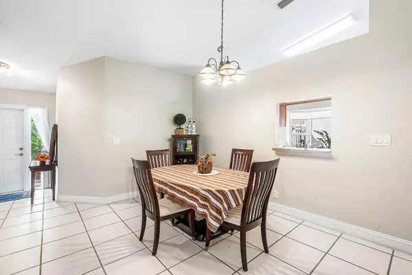 Boynton Beach, FL 33426,16 Ripley WAY