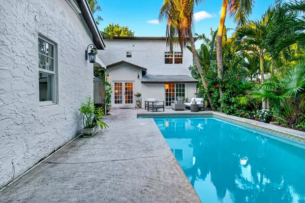 West Palm Beach, FL 33401,704 Claremore DR