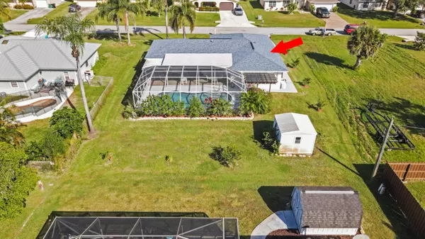 Port Saint Lucie, FL 34983,980 SE Breakwater AVE