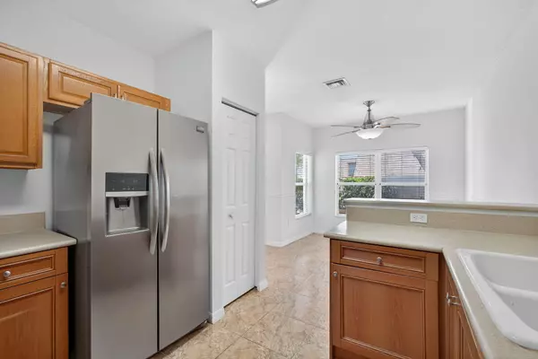 Palm Springs, FL 33461,513 Talia CIR