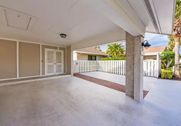 Jupiter, FL 33477,17225 Fownes Crescent