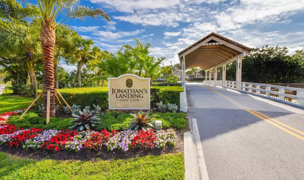 17225 Fownes Crescent, Jupiter, FL 33477