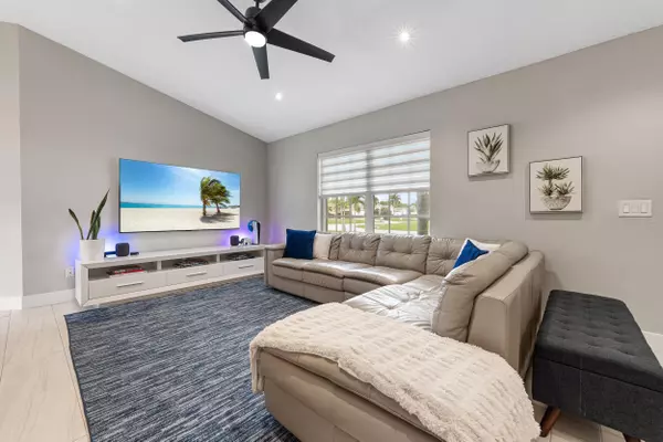 Port Saint Lucie, FL 34984,3071 SE Wake RD