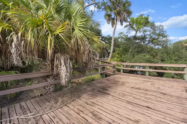 Fort Pierce, FL 34981,2260 Sweetwater DR