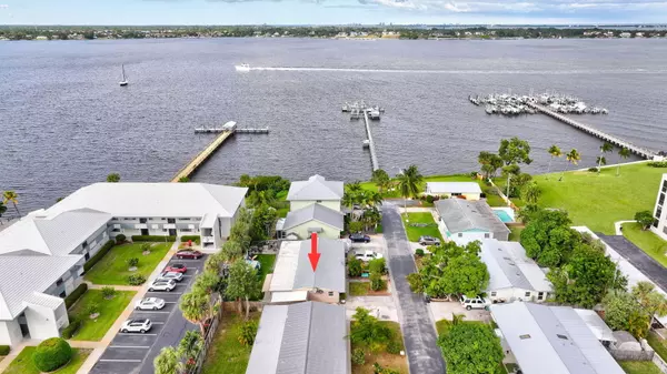 Stuart, FL 34996,44 SE Sailfish LN