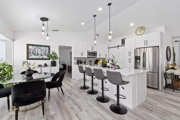 5789 NW Belwood CIR, Port Saint Lucie, FL 34986