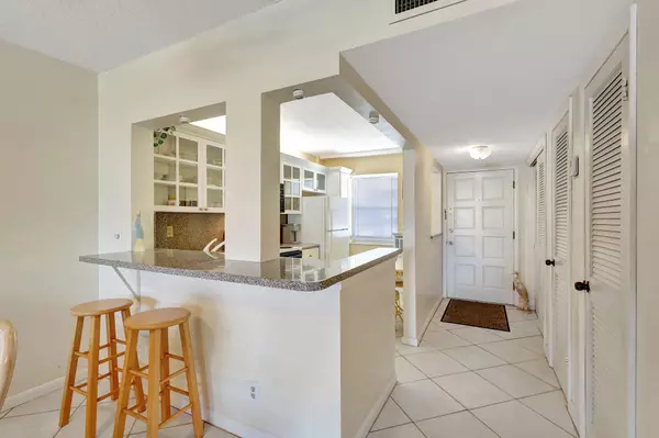 North Palm Beach, FL 33408,105 Paradise Harbour BLVD 109