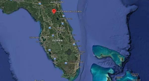 Interlachen, FL 32148,206 Royal AVE