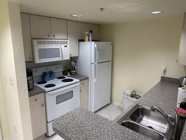 1801 N Flagler DR 538, West Palm Beach, FL 33407