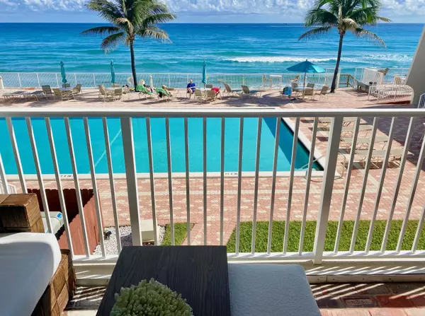 South Palm Beach, FL 33480,3520 S Ocean BLVD A203