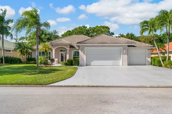 1545 SW Mockingbird CIR, Port Saint Lucie, FL 34986