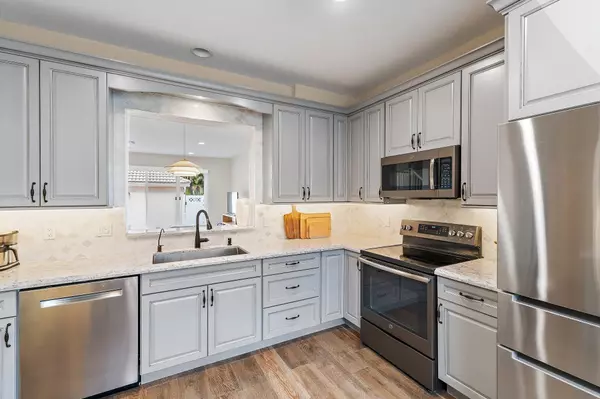 Palm Beach Gardens, FL 33418,8041 Murano CIR