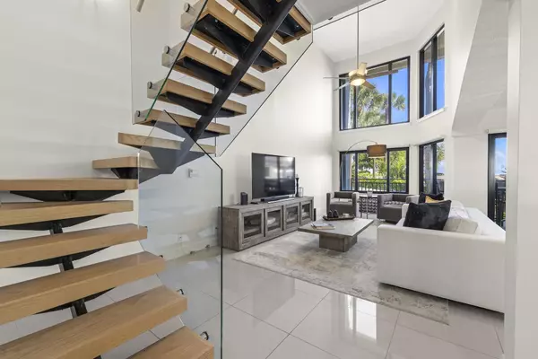 665 SE 21st AVE 104, Deerfield Beach, FL 33441