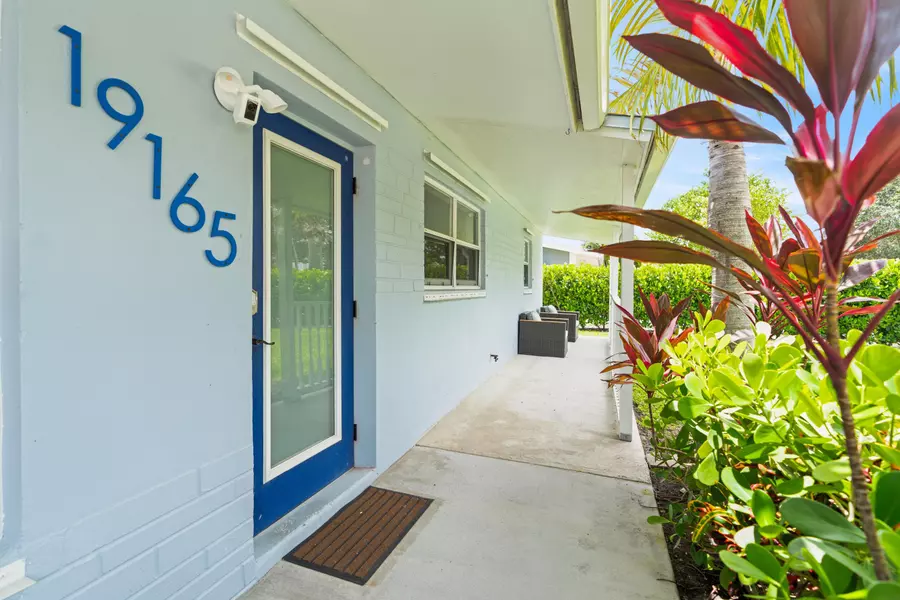 19165 SE Homewood AVE, Tequesta, FL 33469