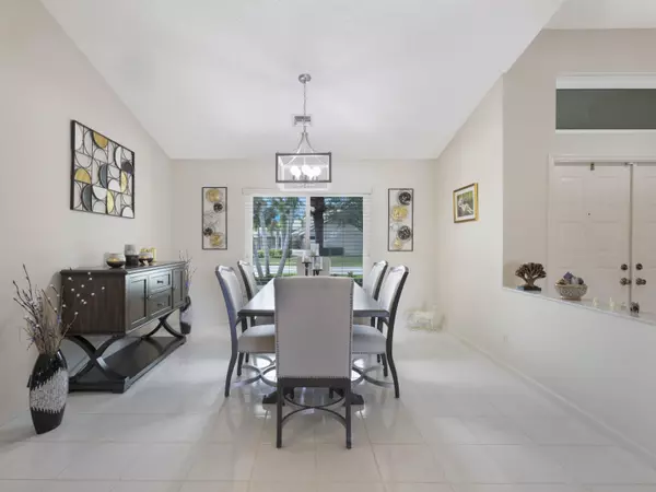 Lake Worth, FL 33463,6840 Wedgewood Village CT