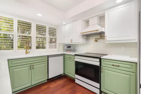 Lake Clarke Shores, FL 33406,8110 Oakton CT 10b