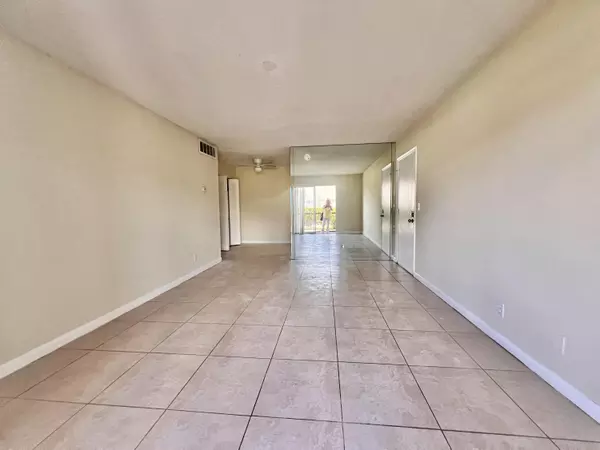 West Palm Beach, FL 33401,1500 N Congress AVE B9