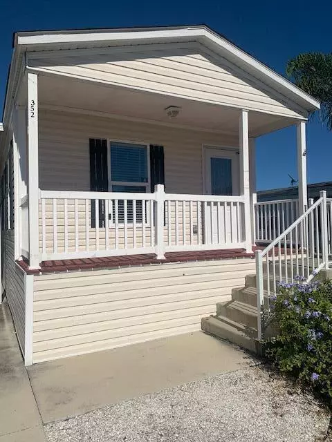 Fort Pierce, FL 34982,352 Mockingbird AVE