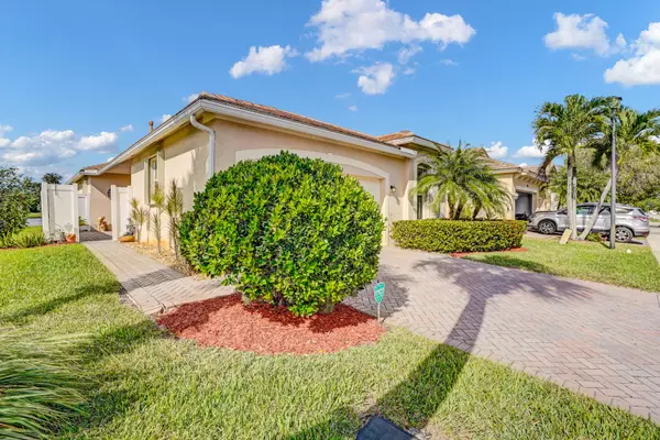 Port Saint Lucie, FL 34986,362 SW SW Coconut Key WAY
