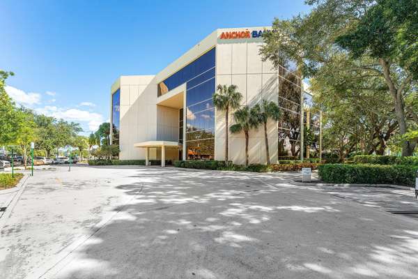 4500 Pga BLVD 104, Palm Beach Gardens, FL 33418