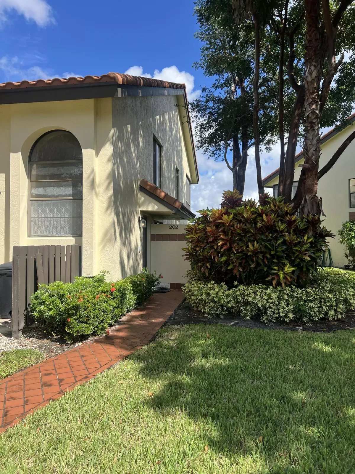 Boynton Beach, FL 33437,10399 S Circle Lake DR 202