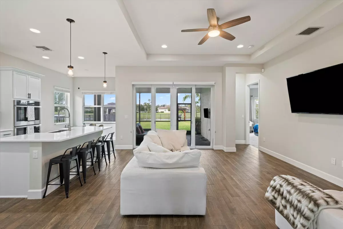 The Acreage, FL 33470,15121 Goldfinch CIR