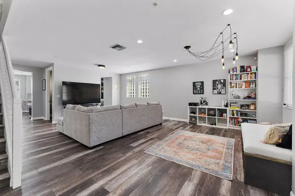 West Palm Beach, FL 33401,500 Pacific Grove DR 8