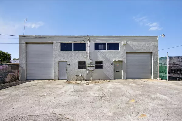 Deerfield Beach, FL 33441,217 SE SE 1st TER