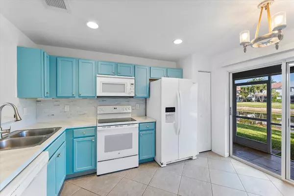 Riviera Beach, FL 33407,6204 Sandy Bank TER