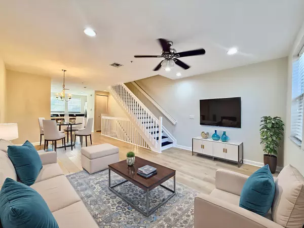 West Palm Beach, FL 33401,433 Amador LN 2