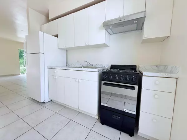 West Palm Beach, FL 33407,545 27th ST