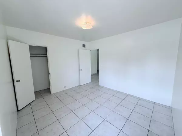 West Palm Beach, FL 33407,545 27th ST