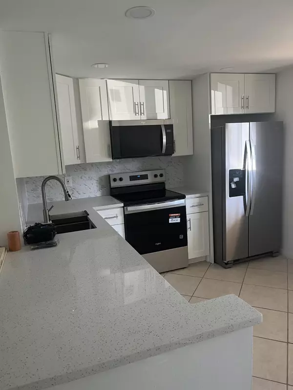 Boynton Beach, FL 33435,2615 NE 3rd CT 103