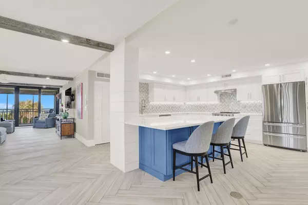 Juno Beach, FL 33408,911 Ocean DR 206