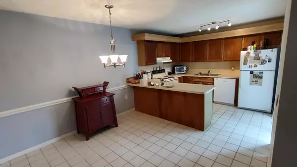 Stuart, FL 34997,5646 SE Windsong LN 415