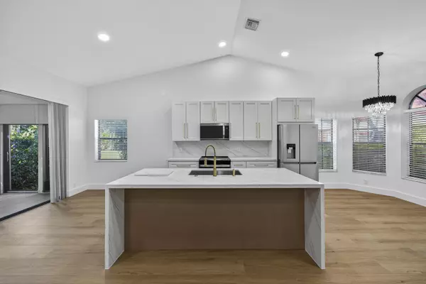 Delray Beach, FL 33446,7548 Lexington Club BLVD B