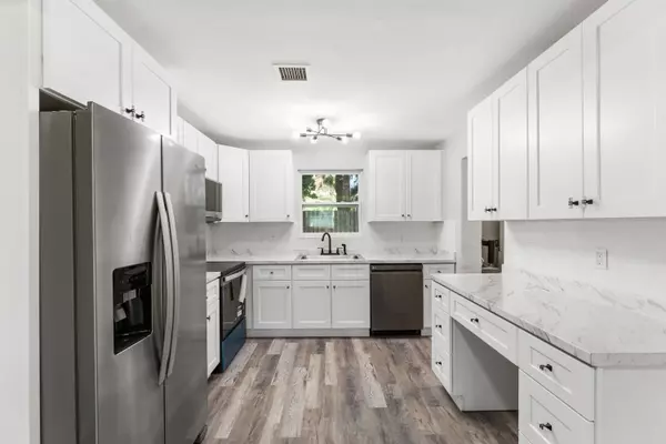 West Palm Beach, FL 33407,4903 Pinewood AVE