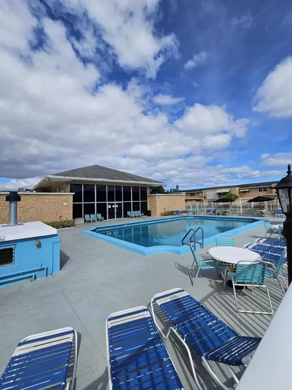 Boynton Beach, FL 33435,2182 NE 1st WAY 202