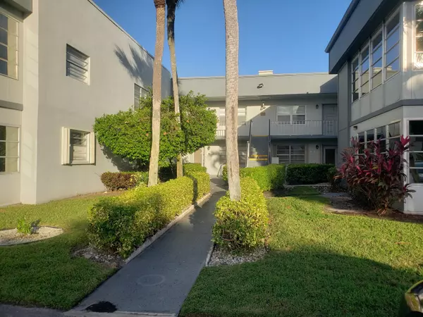 Delray Beach, FL 33484,688 Burgundy O