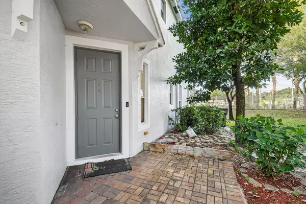 West Palm Beach, FL 33415,5210 White Oleander