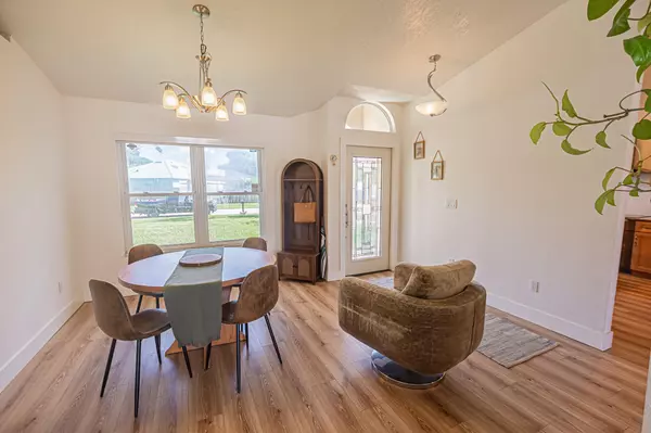 Port Saint Lucie, FL 34953,526 SW Dairy RD