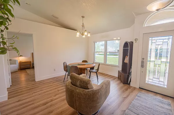 Port Saint Lucie, FL 34953,526 SW Dairy RD