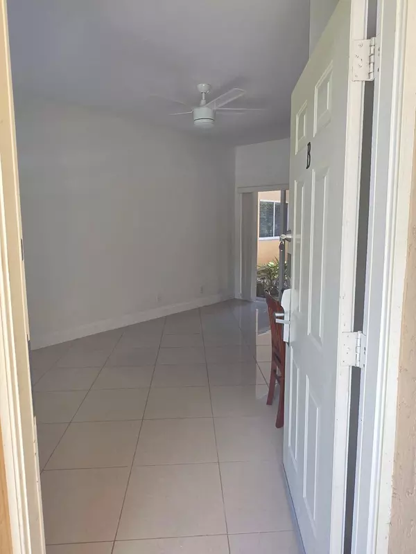 Port Saint Lucie, FL 34986,8262 Mulligan CIR 2613 Side B