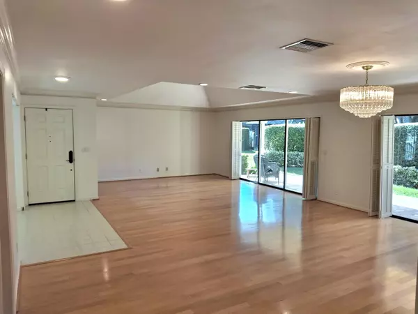 North Palm Beach, FL 33408,11344 Briarwood PL