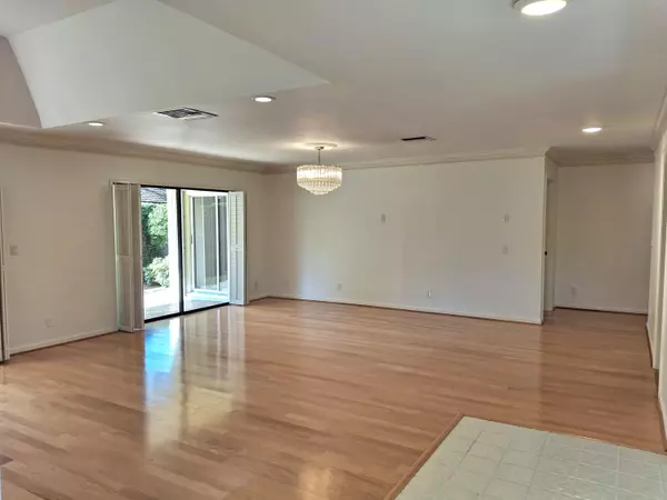 North Palm Beach, FL 33408,11344 Briarwood PL