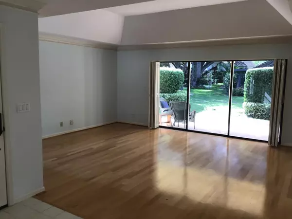 North Palm Beach, FL 33408,11344 Briarwood PL