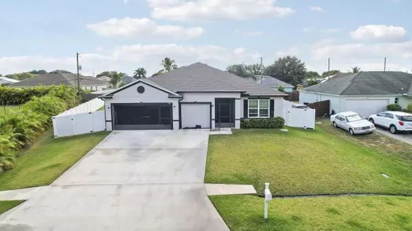 684 SW Jada RD, Port Saint Lucie, FL 34953